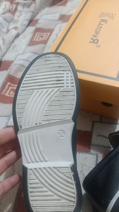 Продается детская обувь