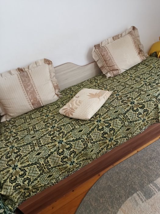 Две жакардови шалтета за ъглово легло