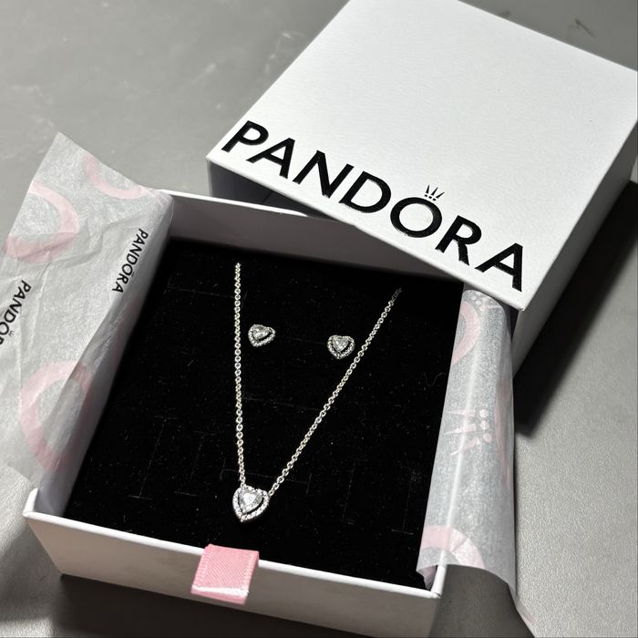 Set cercei si lant din argint Pandora cu piatra alba in forma de inima