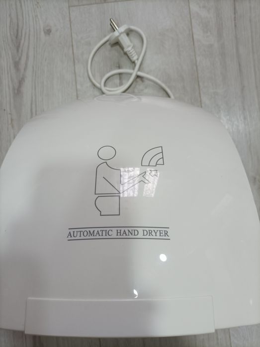 Сенсорная сушилка для рук