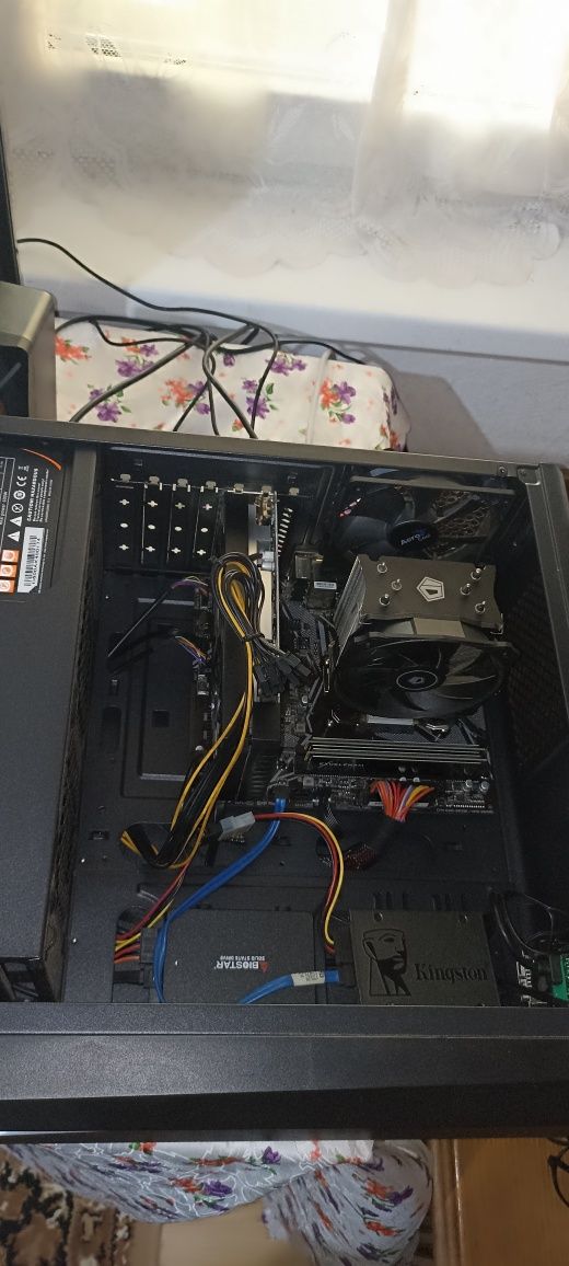 Sistem desktop PC gaming