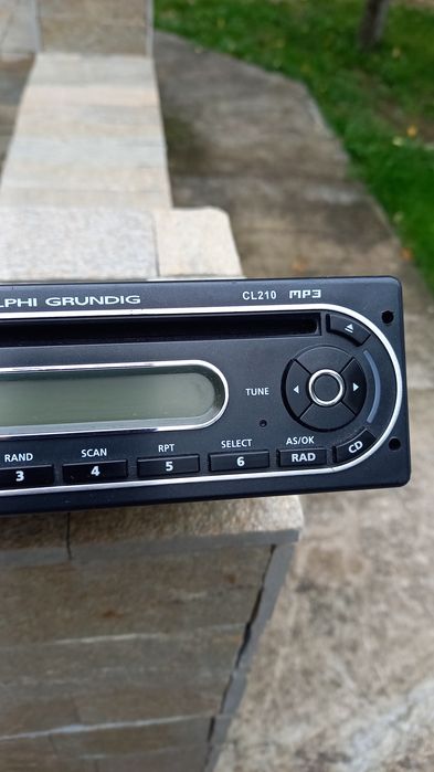 Авторадио ГРУНДИГ