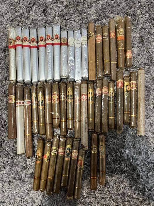 Colectie trabucuru diferite firme.45 bucati