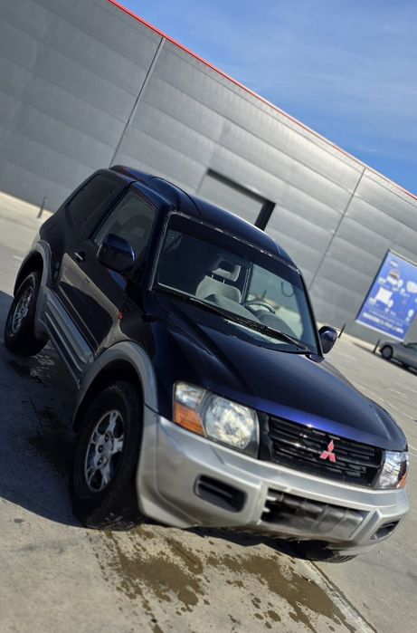 Vând Mitsubishi pajero