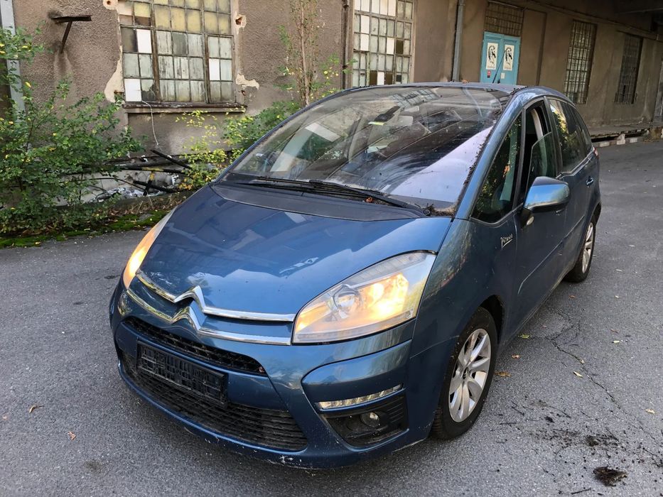 Dezmembrez Citroen C4 Picasso 2011 1.6 HDI