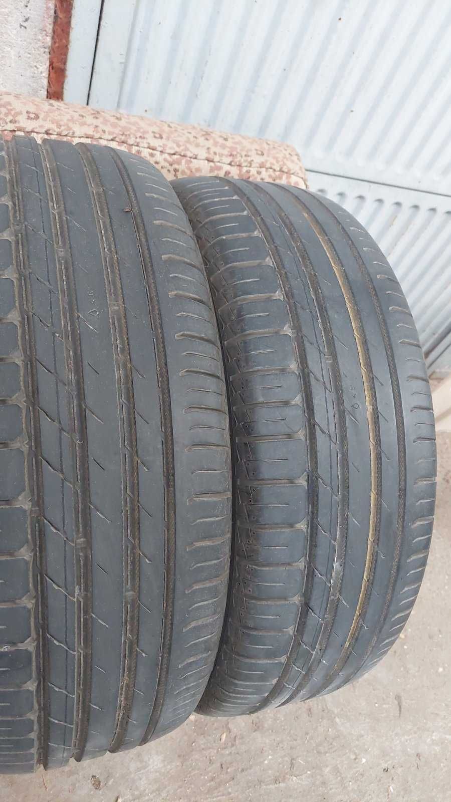 Nokian  215/60 R17 2бр.