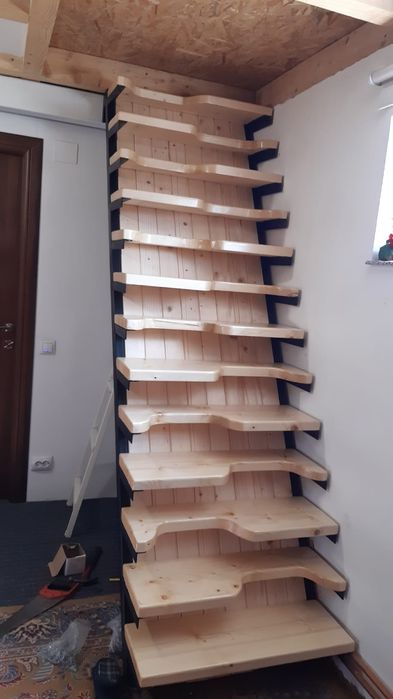 Trepte scări interioare din lemn masiv