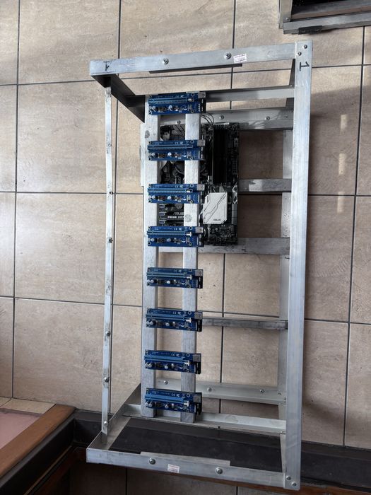 Каркас для майнинга + материнская плата + 8 райзеров