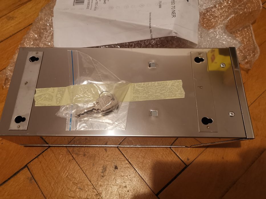 Scrumiera moderna din inox pentru exterior