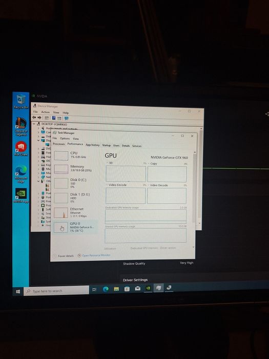 PC gaming  Calculator complet ( monitor + casti + tastatura + mouse +