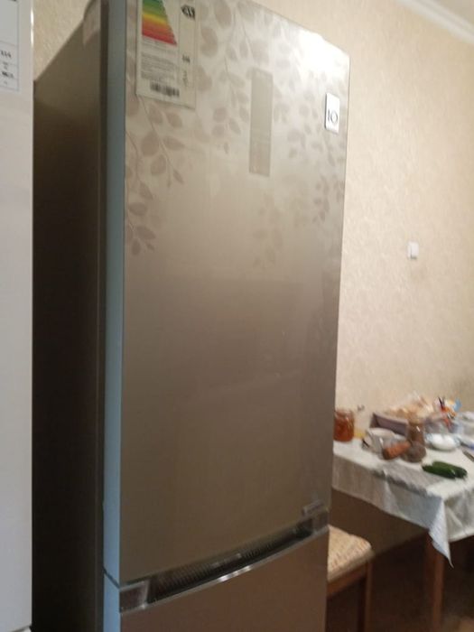 Продам холодильник lg