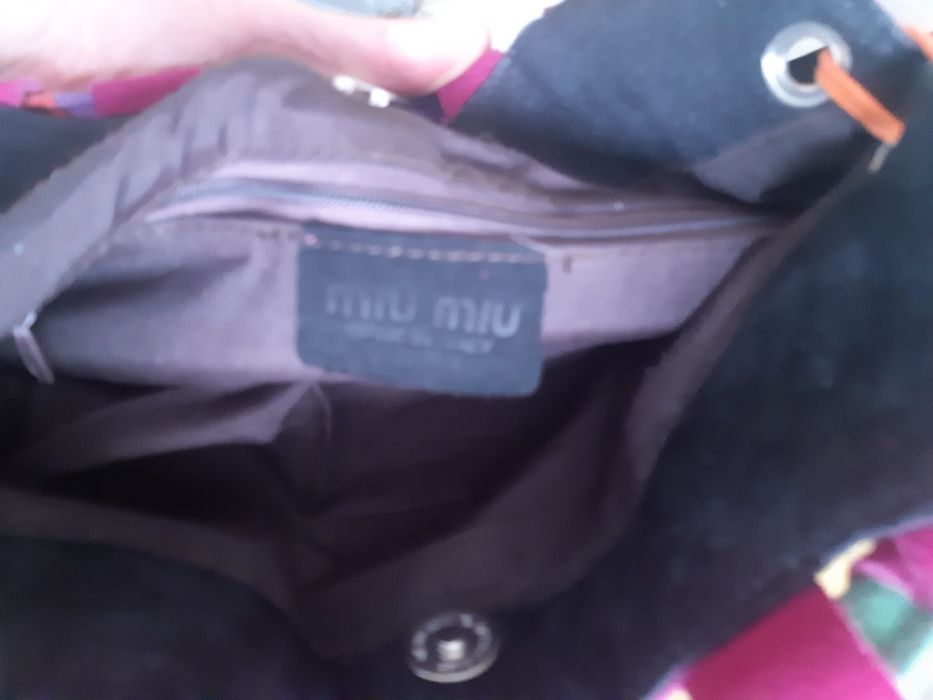 Дамска чанта от естествен велур MIU MIU