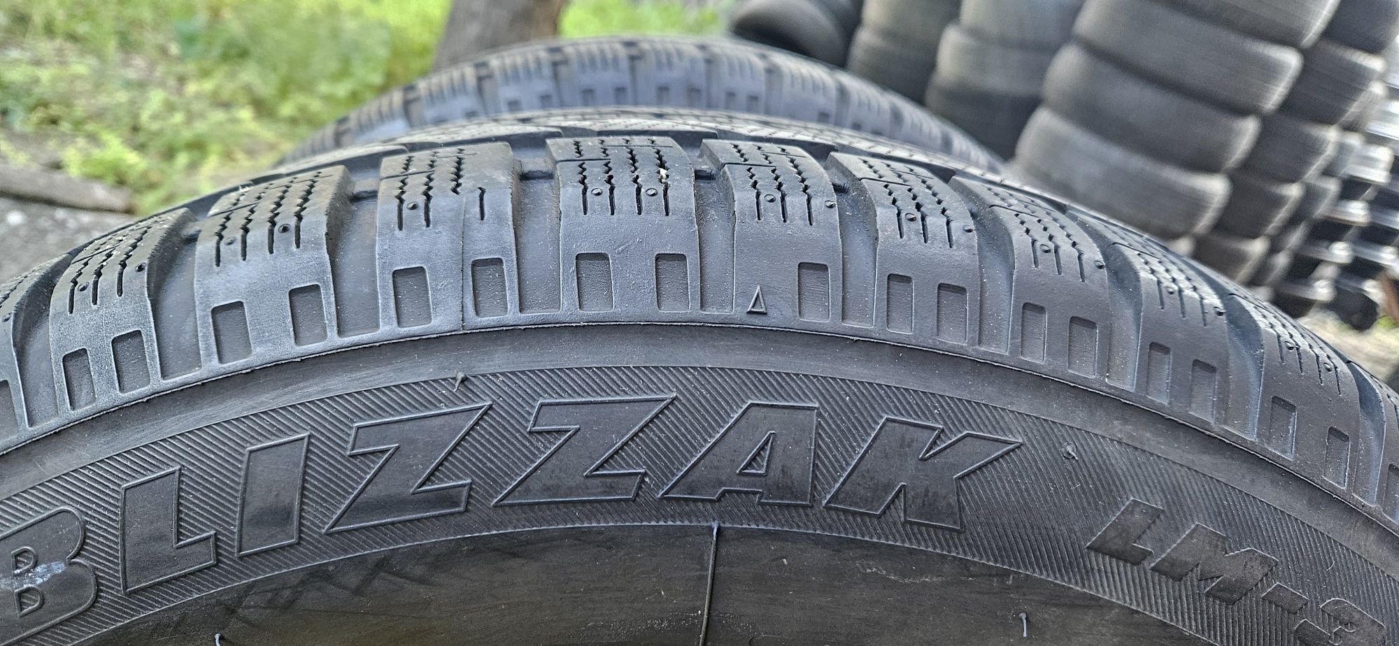 215/65/16 bridgestone blizzak 7.26 мм 2 бр.