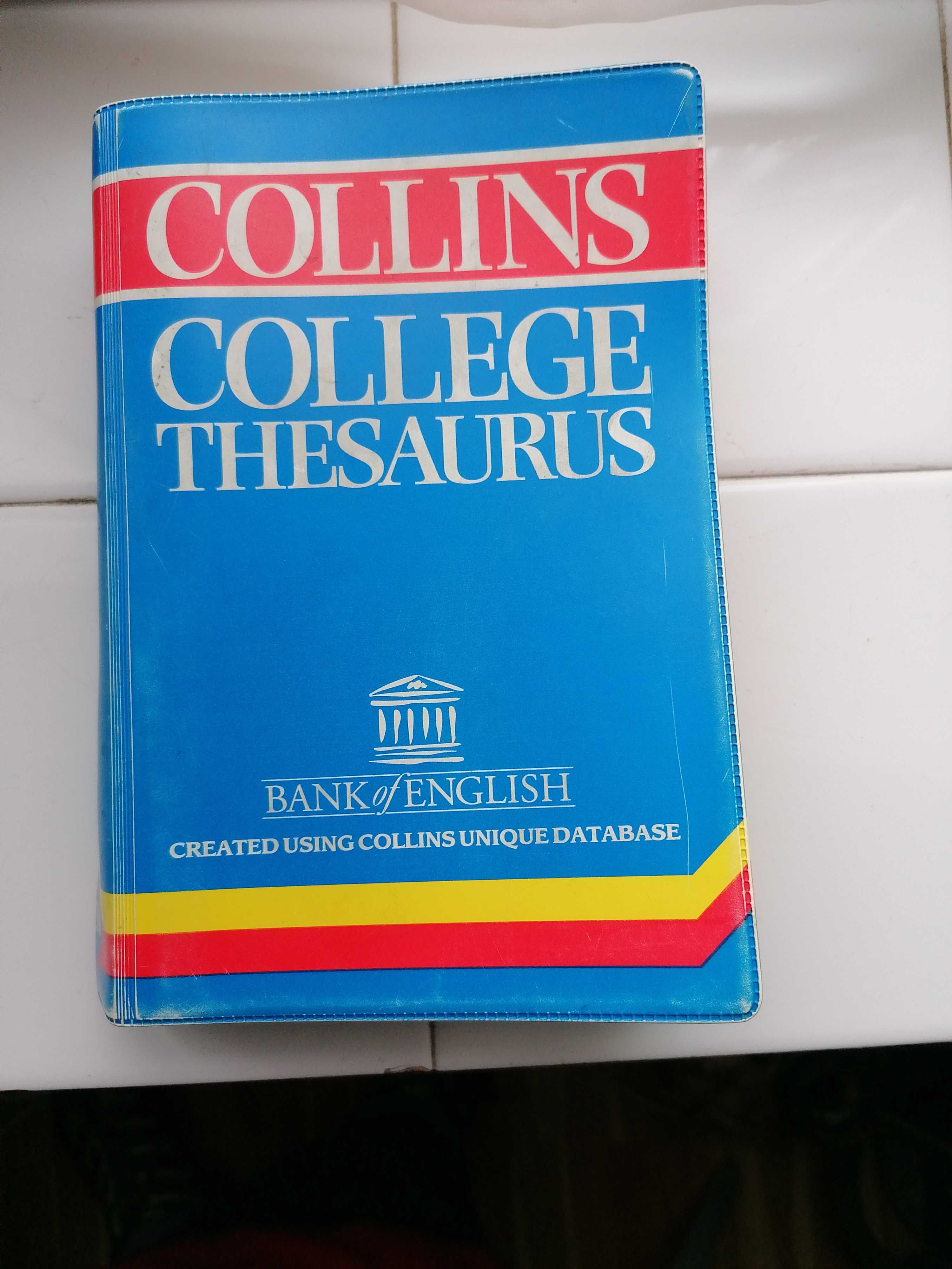 Продавам английски речник Collins college thesaurus 1995 година