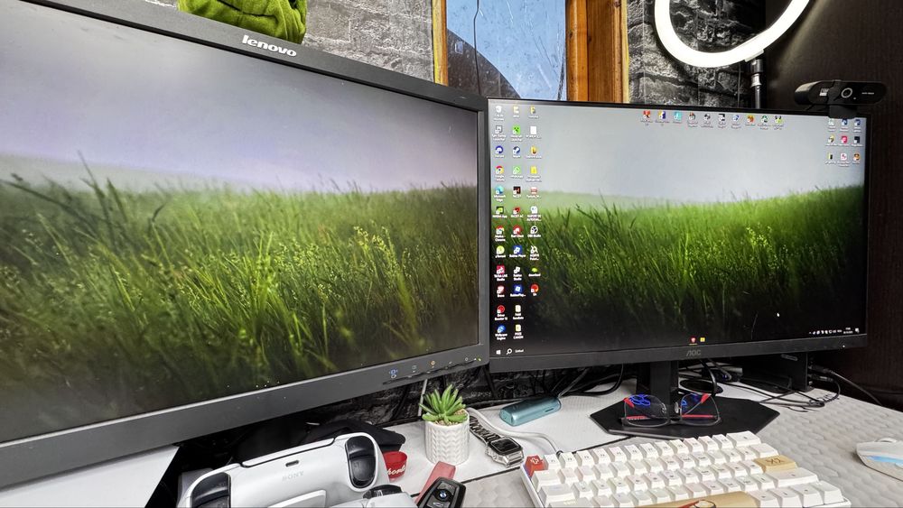 Vand Monitoare, AOC si Lenovo