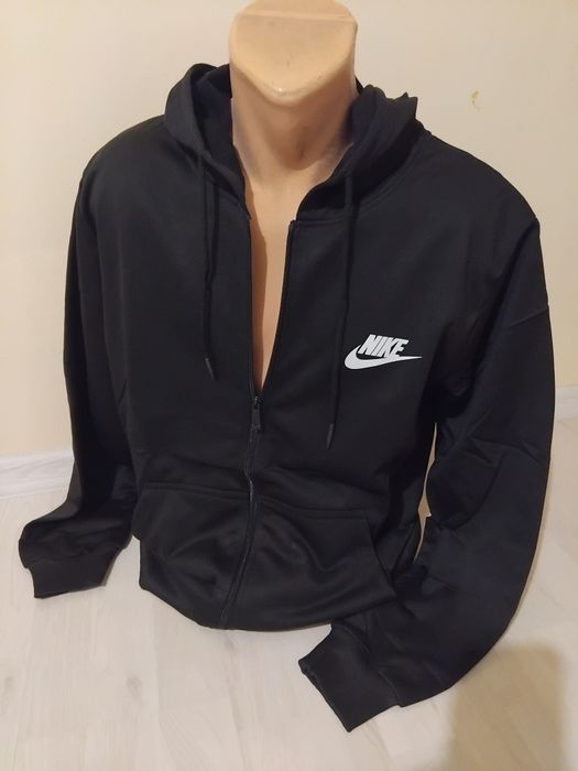 Bluzon Nike bărbați.