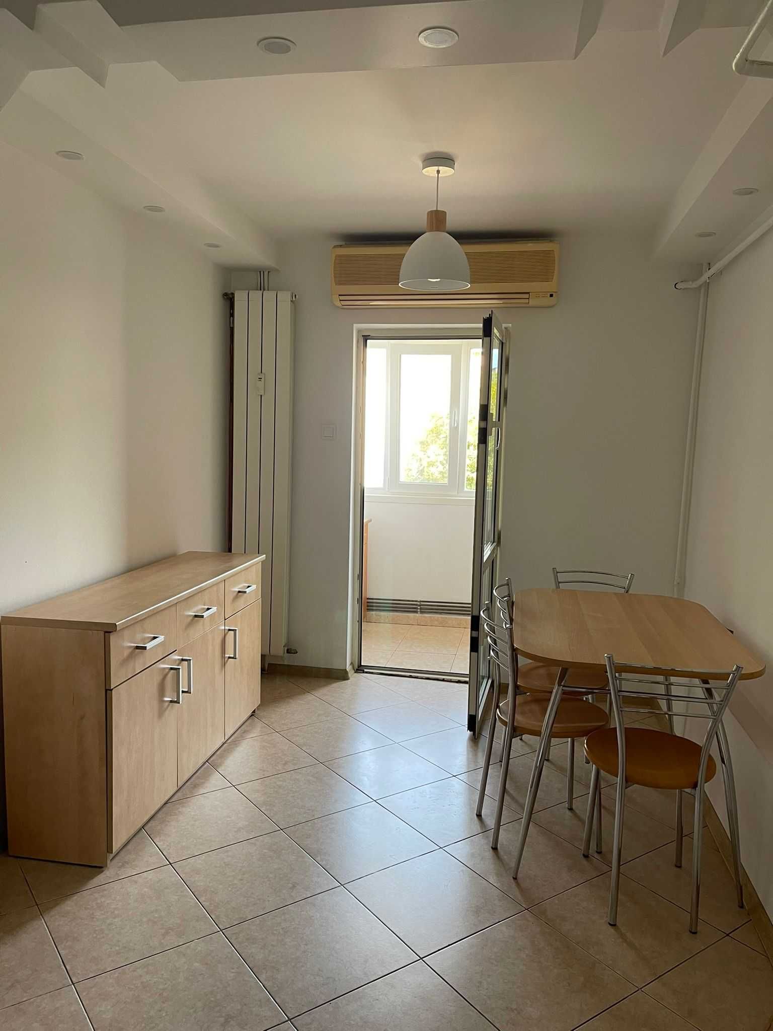 Inchiriez apartament 2 camere