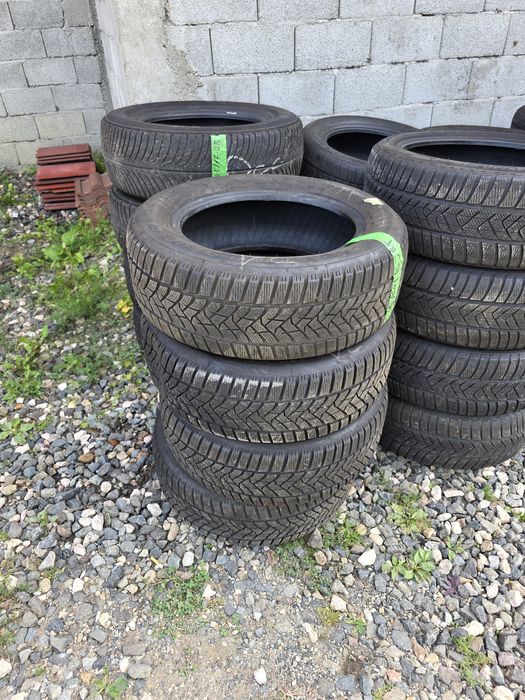 Anvelope de iarna 215 60 16 dunlop