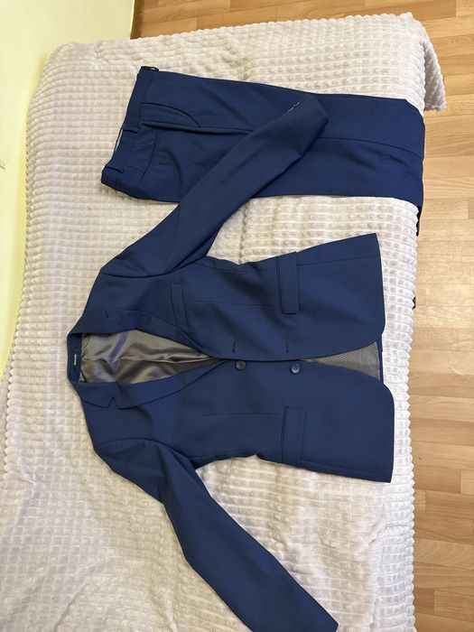 продам классические кастюм