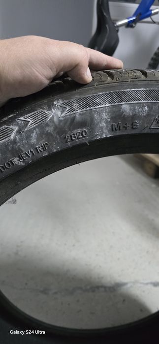 Vand.Anvelopa cauciuc 245.40.19 iarna