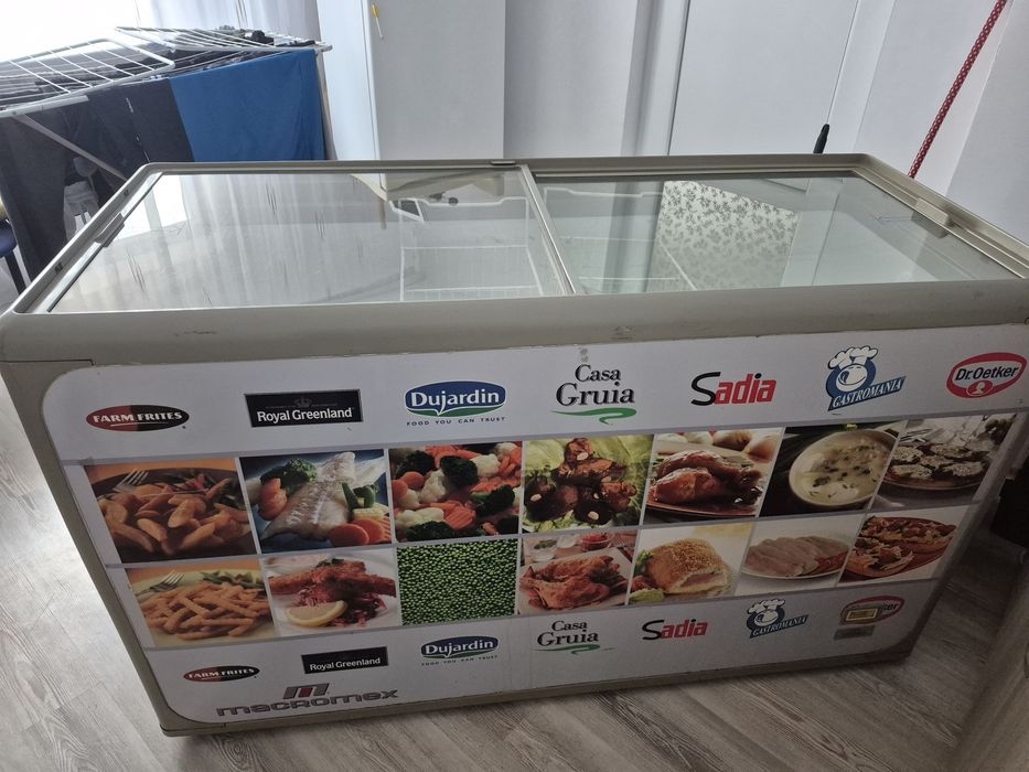 Lada frigorifica+usa interior