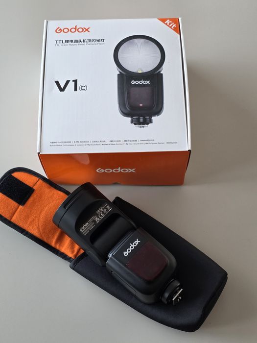 Godox V1 Blit TTL cu Cap Rotund pentru Canon