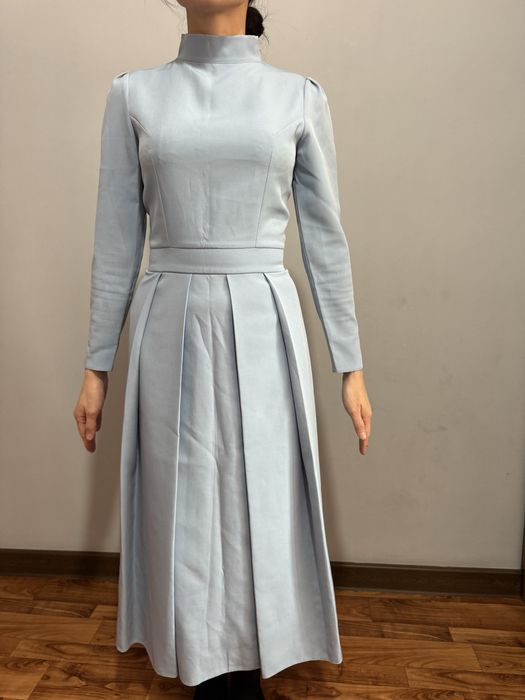 Женское красивое платье сшитый по заказу.