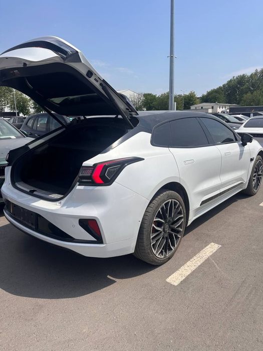 Zeekr 001 you full 2024 restayling