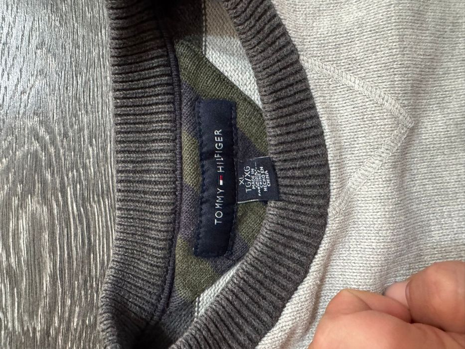 Pulover Tommy Hilfiger marimea XL