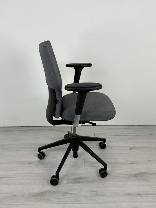 Vitra офис стол T-Chair (Antonio Citterio), топ състояние,