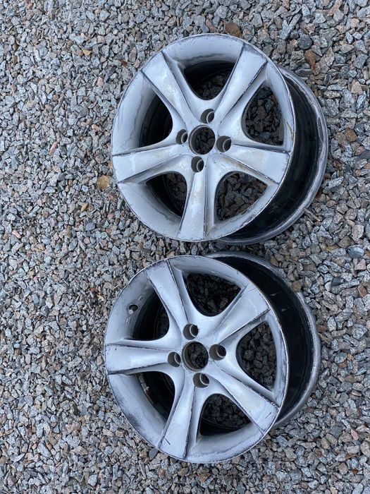 Продам 2 титановых дисках размер Р15