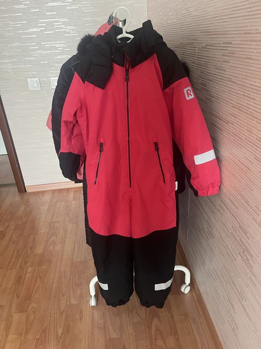 Продам комбинезон Reima