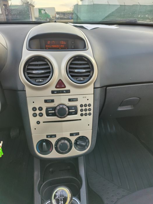 Vând Opel CORSA D