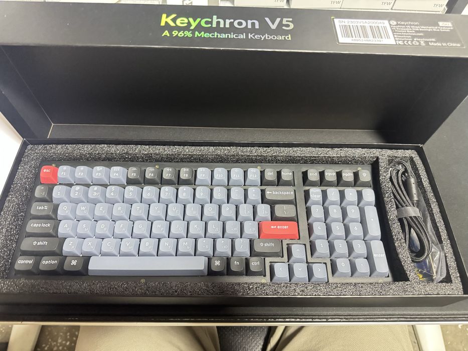 Механическая клавиатура KEYCHRON V5 swappable RGB backlight