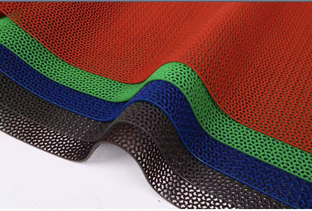 Коврик в рулоне от 30 см для бассейна и прихожки