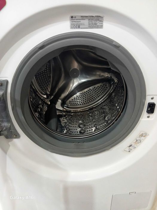 Стиральная машинка LG 8 кг.