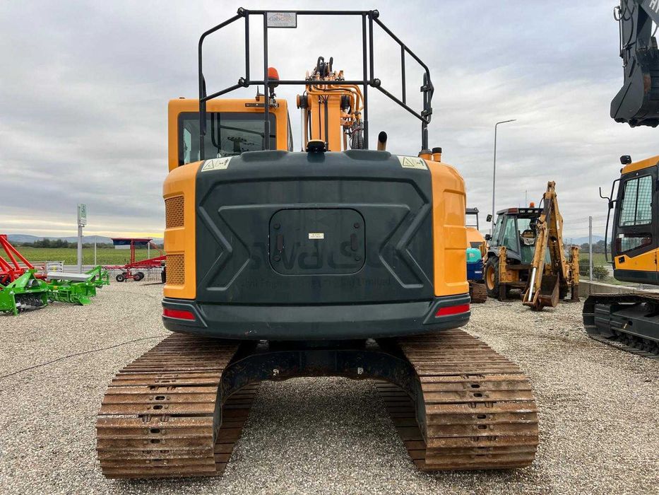 Excavator Hyundai HX130 LCR  - 13 T , 75 Hp , 2 Cupe  + Video