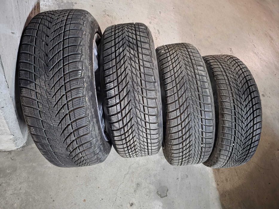 Roti Iarna BMW Style 385 R17 7.5J ET54 Goodyear noi F45 F46