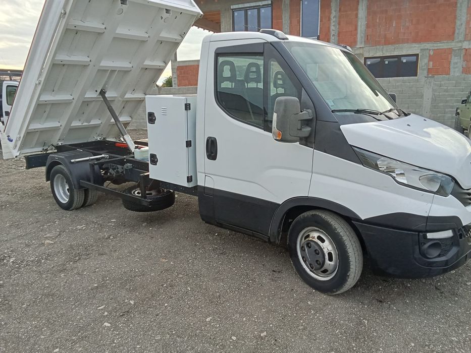 Iveco basculabil pe spate