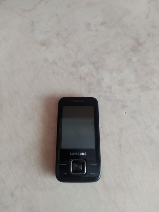 Телефон Samsung складной