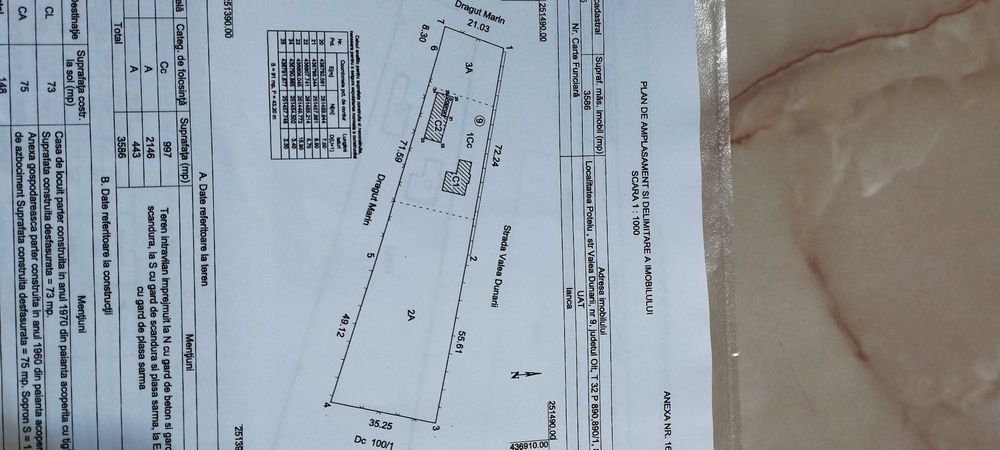 Teren intravilan și casă bătrânească