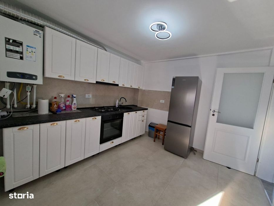 Casă individuala, 4 camere, 5 drumuri, Valea Adanca, prima inchiriere