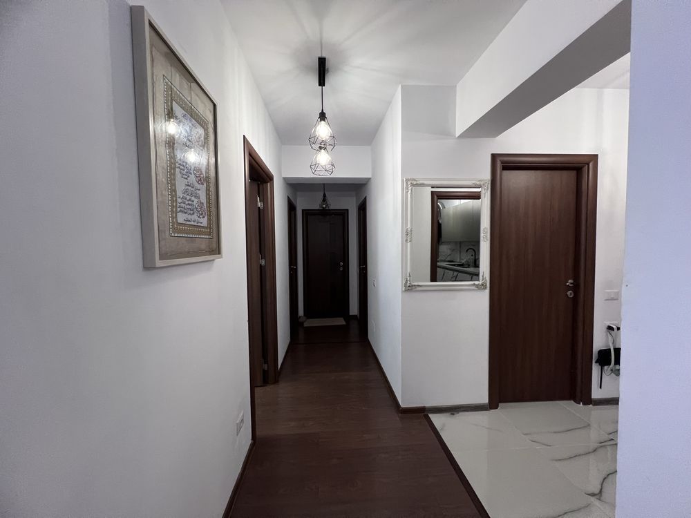 Vand apartament 3 camere