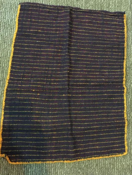 Ръчно изработени престилки, възглавници и елек на стан