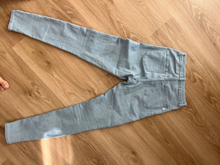 Дънки Bershka нови