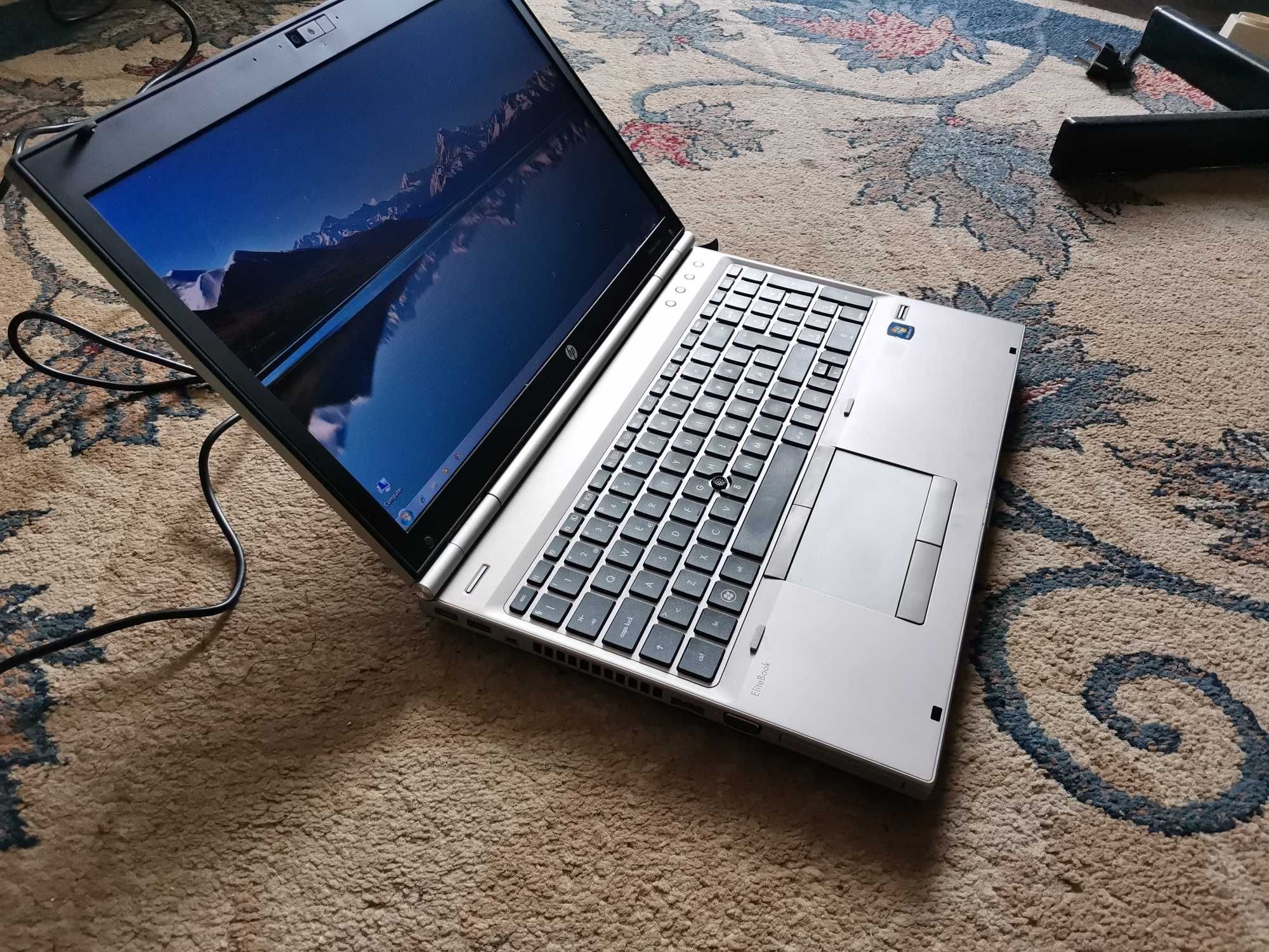 Laptop HP EliteBook 8560p, i3, 4GB Ram, HDD 320GB, Video Dedicat 1GB