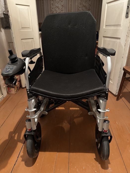 Инвалидное кресло электронный почти новый пользовались 3 4 раза