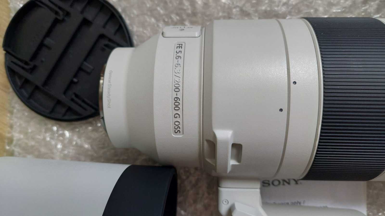Пакет обектив Sony FE 200-600 mm f5.6-6.3 G OSS с 95 mm