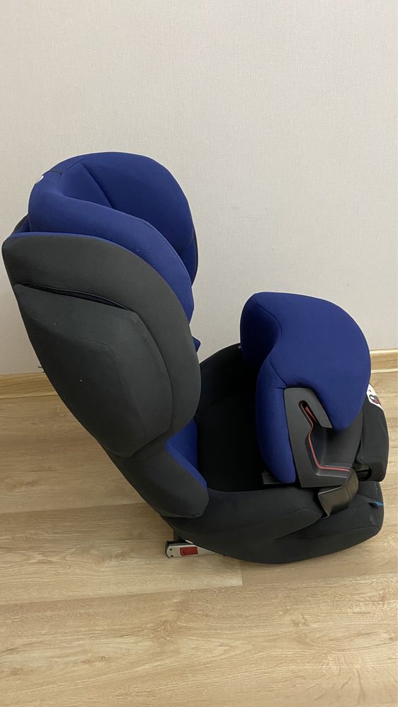 Детское автокресло Cybex Juno 2-fix Blue Moon