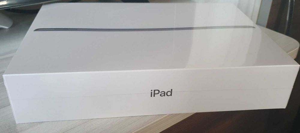 Чисто нов и неразопакован iPad 9 (2021), 64GB, Wi-Fi, Space Grey